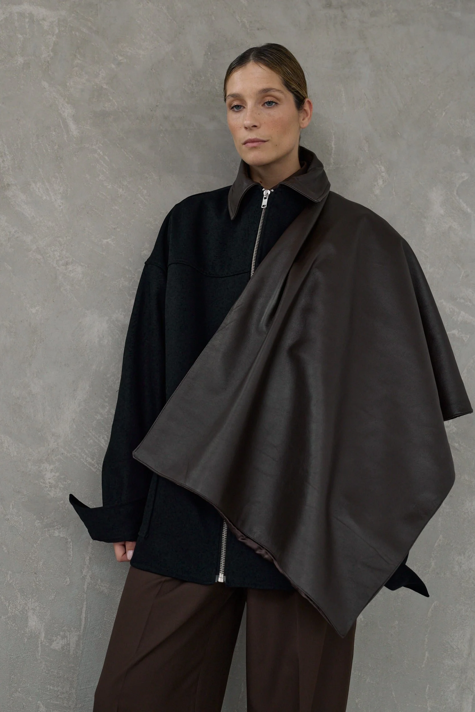 THE BLACK LEATHER SCARF — STUDIO CUT